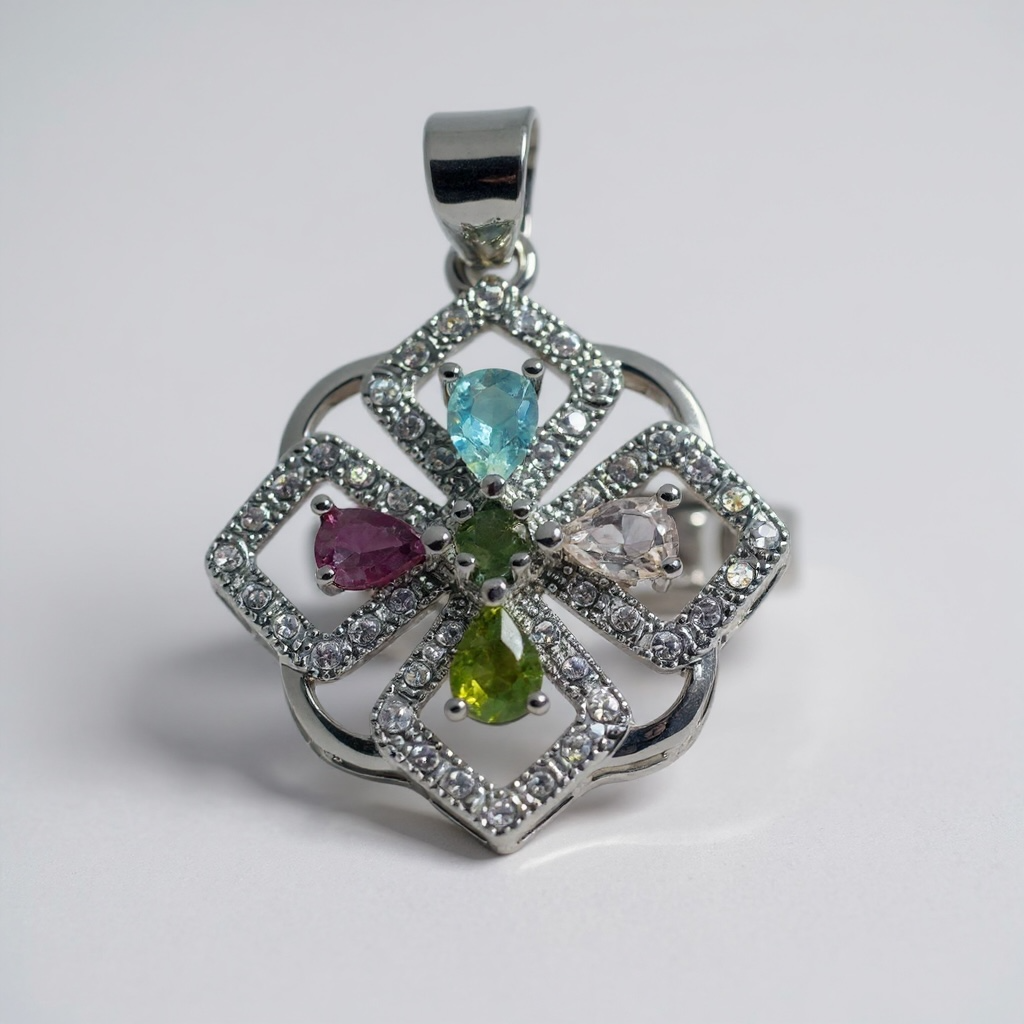 Watermelon Tourmaline Clover Pendant – White Metal Alloy (2 x 2 cm)