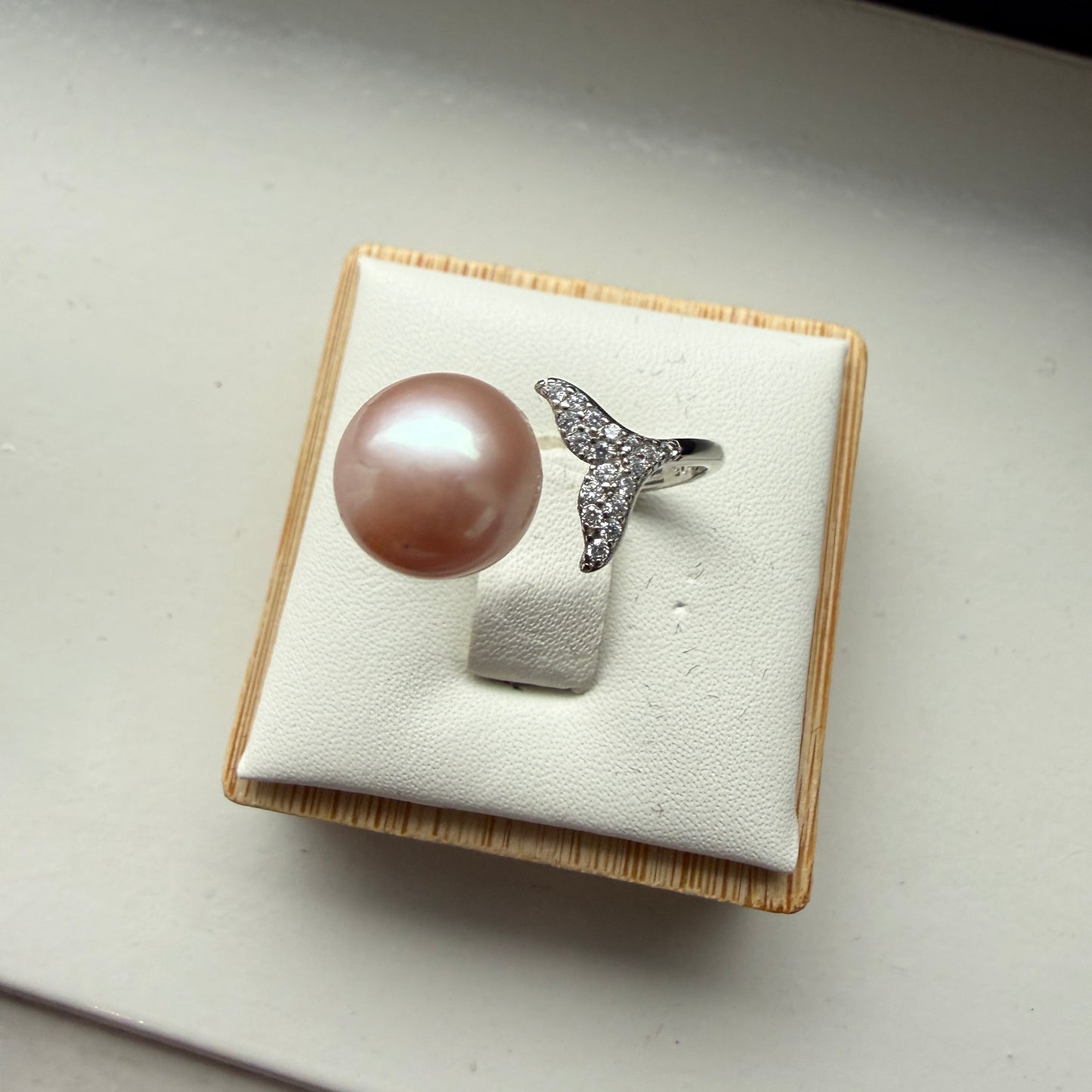 Pink Freshwater Pearl Whale Tail Ring – Adjustable Sterling Silver (9 mm Pearl)
