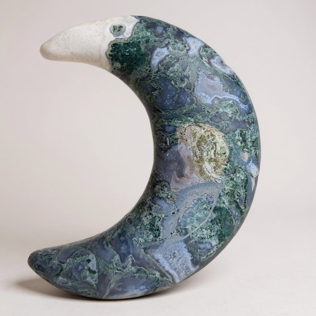 Moss Agate Crescent Moon on Gold Stand – 12.5 x 11 cm (22 cm with Stand) C21