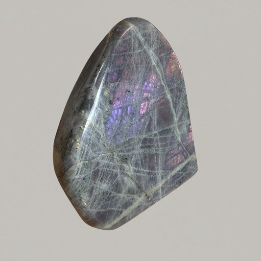 Purple Labradorite Freeform – 11 x 9 x 4 cm • 840 g