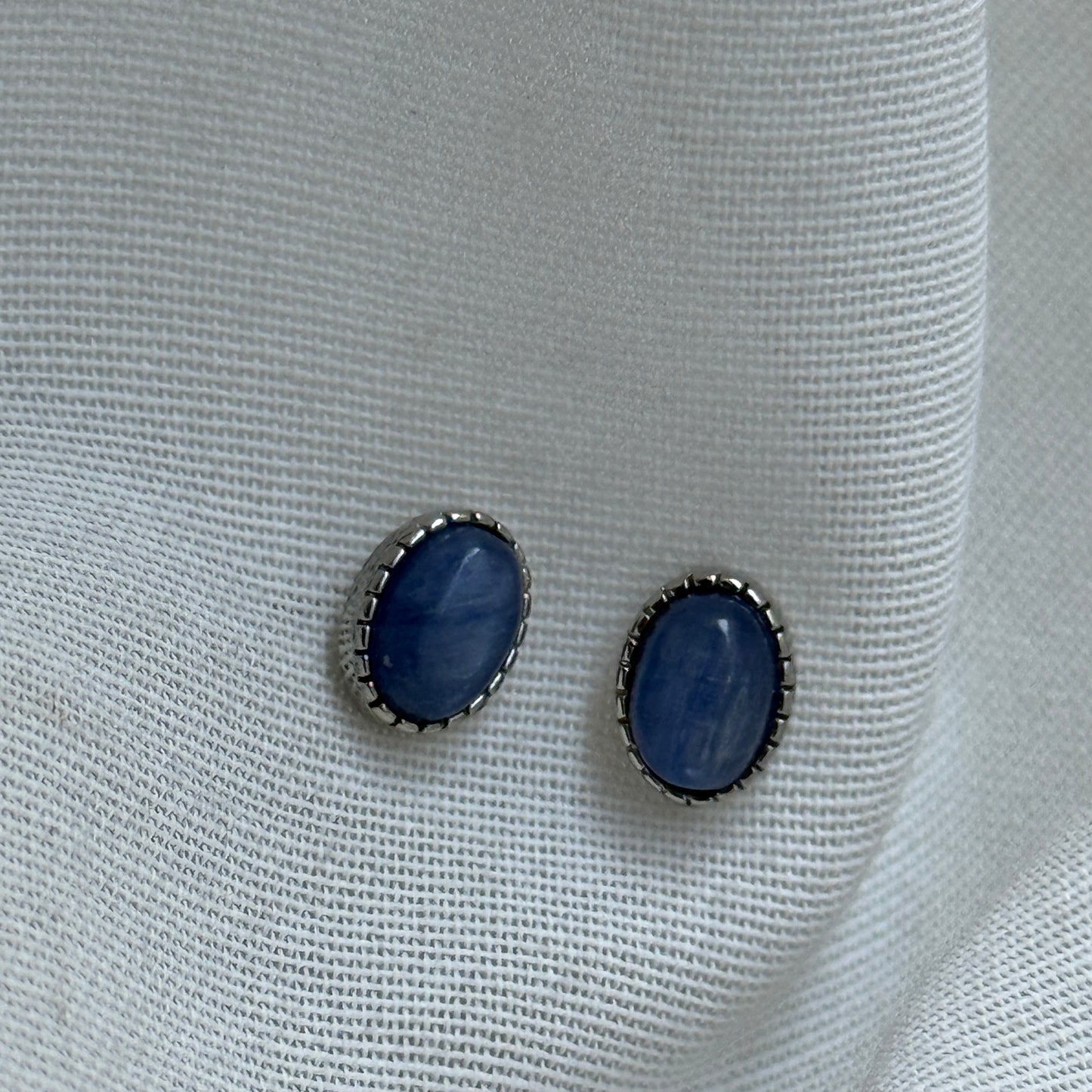 Midnight Oval Kyanite Stud Earrings – White Alloy (7 x 4 mm)