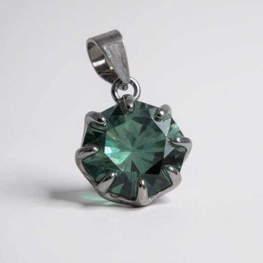 Evergreen Radiance Moissanite Pendant – Sterling Silver (2 ct / 8 mm)