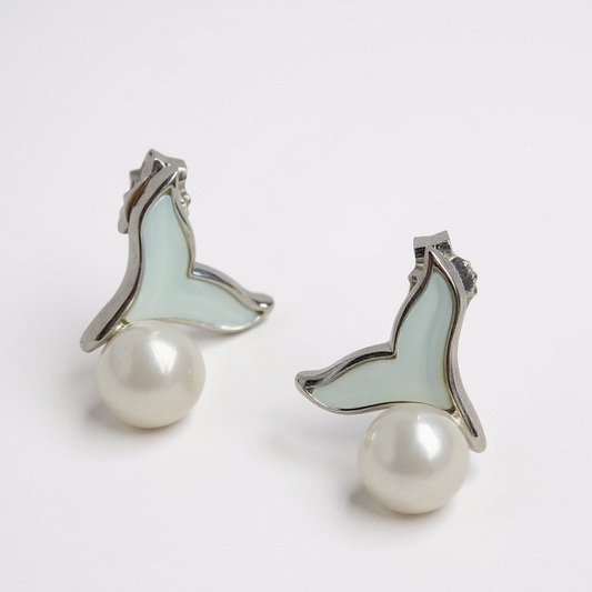 Natural Pearl Stud Earrings with Whale Tail Accent – 92.5 Silver