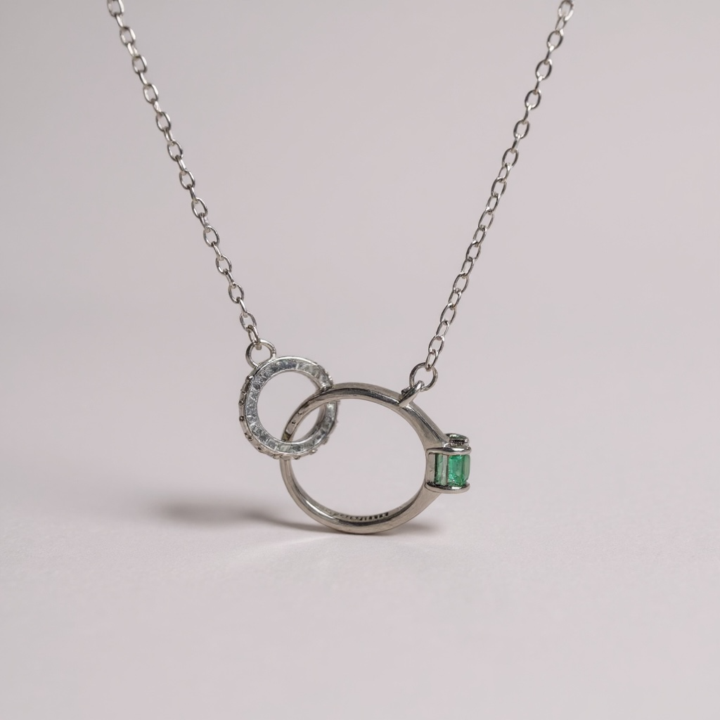Emerald Ring Necklace – One-of-a-Kind Sterling Silver Pendant (22–24 cm)