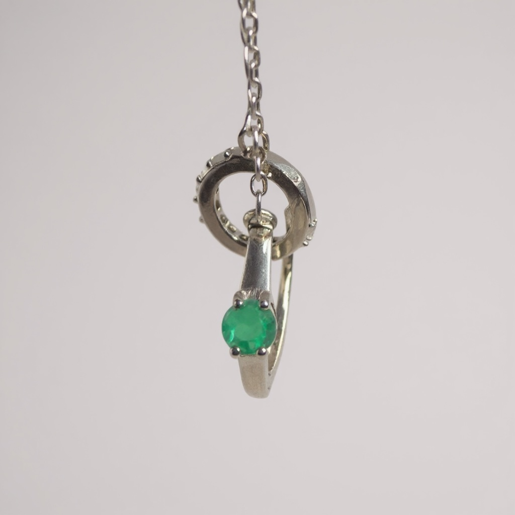 Emerald Ring Necklace – One-of-a-Kind Sterling Silver Pendant (22–24 cm)